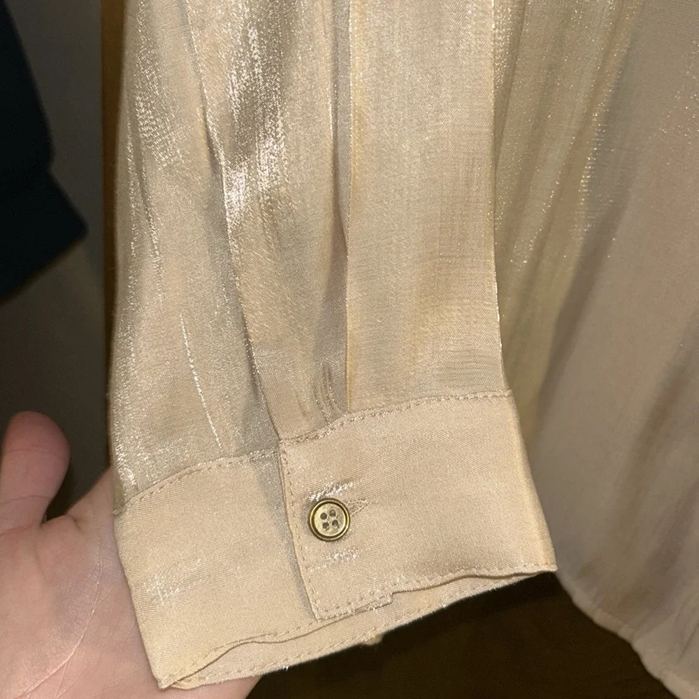 Entro Women’s Button Down Gold Shirt Shimmer Holiday Blouse size Medium - Picture 5 of 10